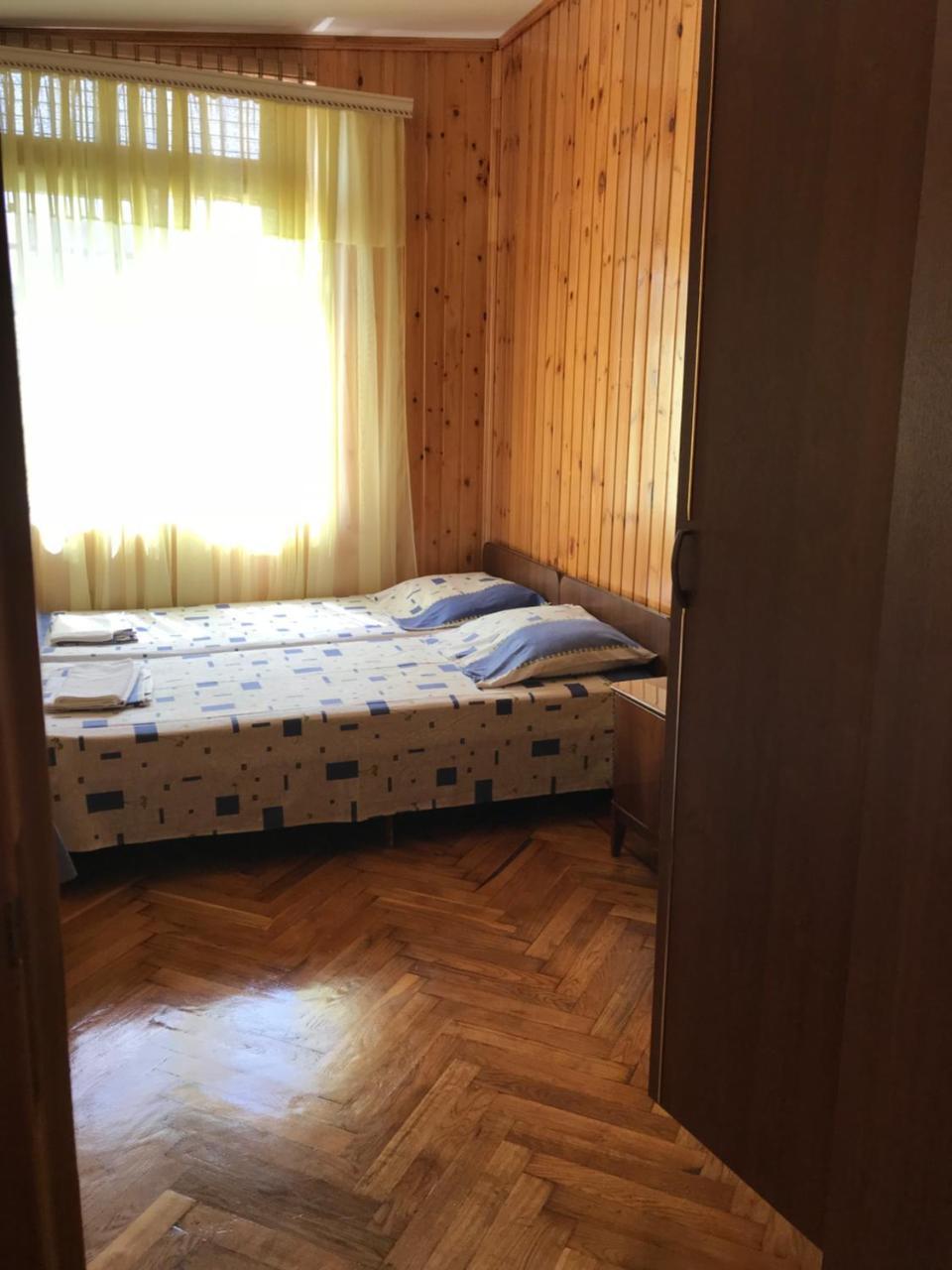 Гостевой Дом С Садом 호텔 가그라 외부 사진